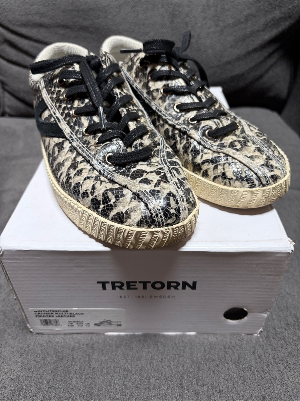 GREAT condition! Tretorn Women's Leopard  Lace-Up Sneakers in Black Cream 9.5